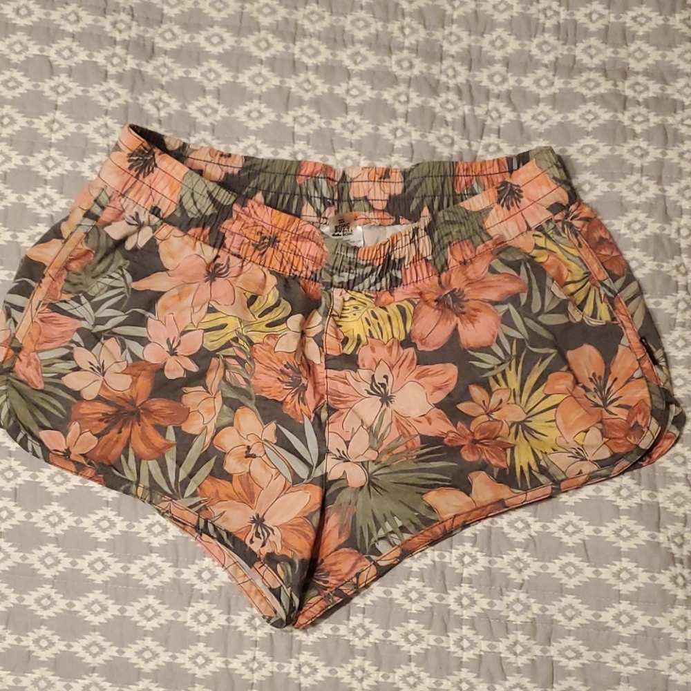 Billabong Wild Tropic Valley Shorts